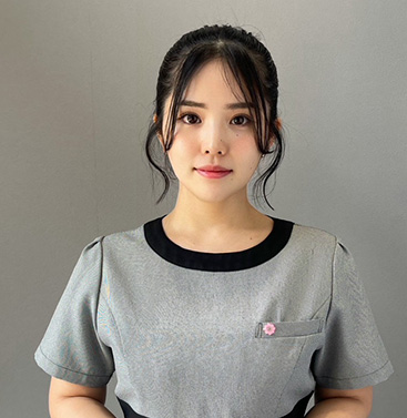 事務長・歯科助手　西舘